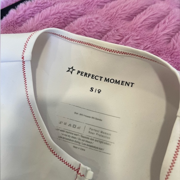 PERFECT MOMENT
Cropped neoprene tank - Picture 4 of 7